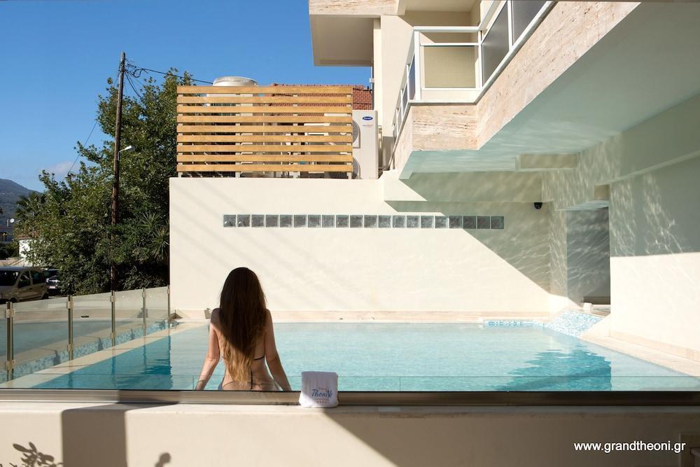 Grand Theoni Boutique Hotel & Spa ヴァシリキ エクステリア 写真